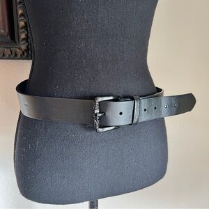 Jessica Simpson Women’s Black Vegan Leather Belt Black Buckle accent Scrolling M